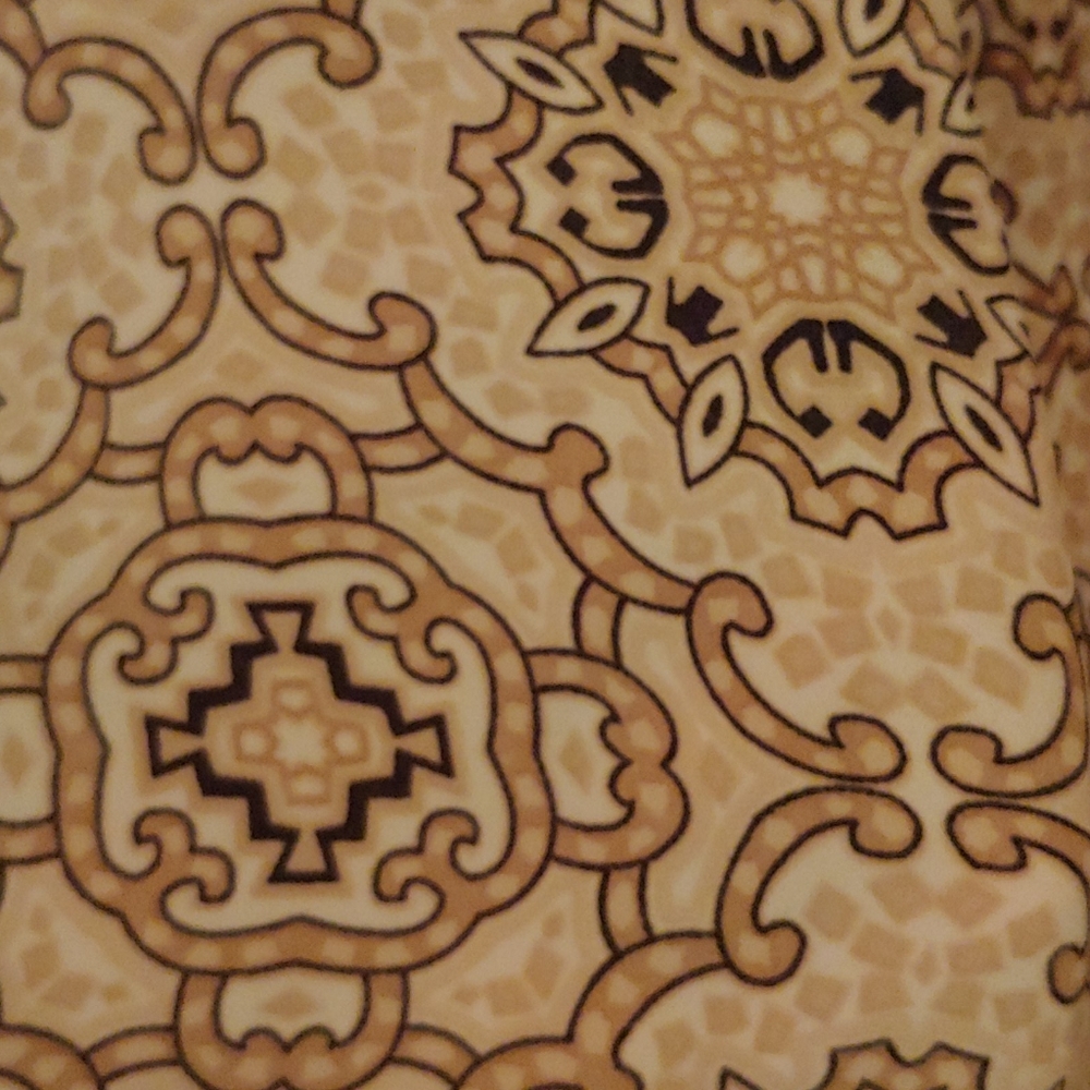 Patterned tank - Picture 3 of 3